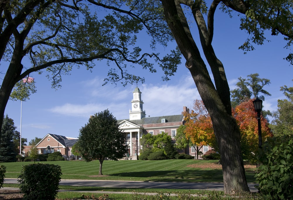 View Of Hinsdale Memorial Building